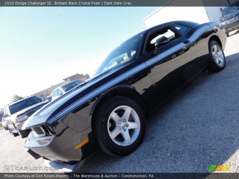 Brilliant Black Crystal Pearl / Dark Slate Gray 2010 Dodge Challenger SE