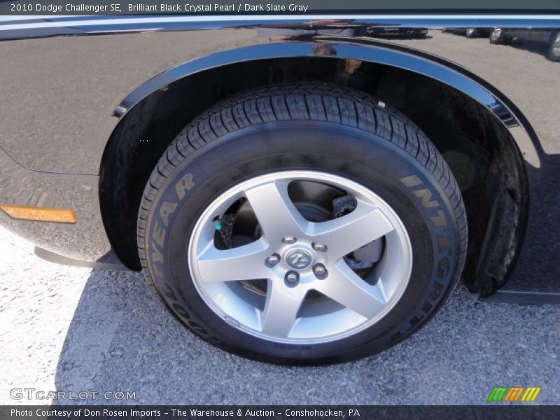 Brilliant Black Crystal Pearl / Dark Slate Gray 2010 Dodge Challenger SE