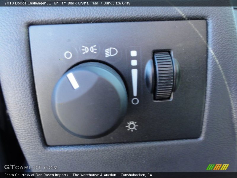 Brilliant Black Crystal Pearl / Dark Slate Gray 2010 Dodge Challenger SE