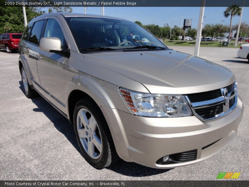 Front 3/4 View of 2009 Journey SXT