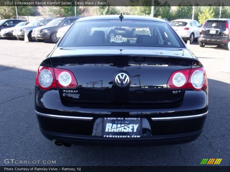 Deep Black / Black 2010 Volkswagen Passat Komfort Sedan