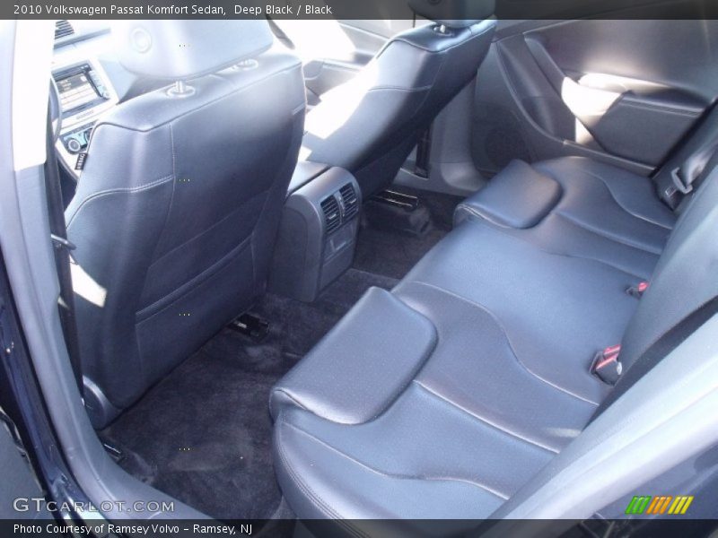 Deep Black / Black 2010 Volkswagen Passat Komfort Sedan