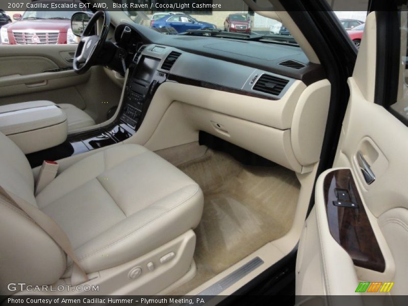 Black Raven / Cocoa/Light Cashmere 2007 Cadillac Escalade EXT AWD