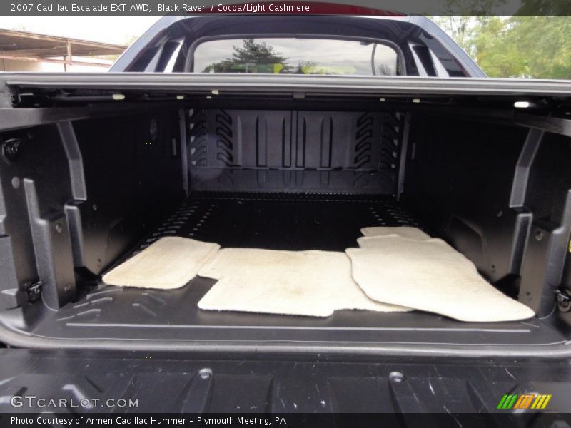 Black Raven / Cocoa/Light Cashmere 2007 Cadillac Escalade EXT AWD