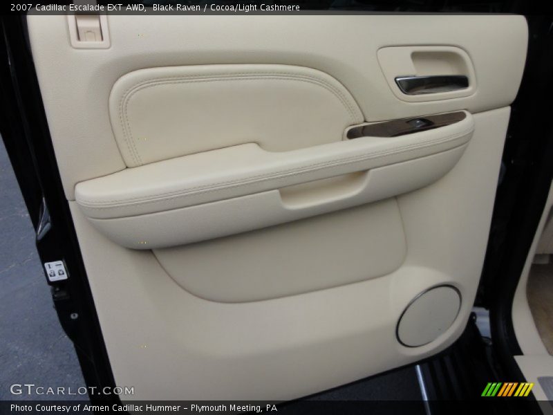 Black Raven / Cocoa/Light Cashmere 2007 Cadillac Escalade EXT AWD
