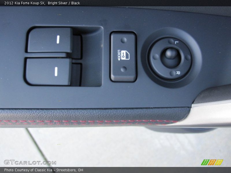 Bright Silver / Black 2012 Kia Forte Koup SX