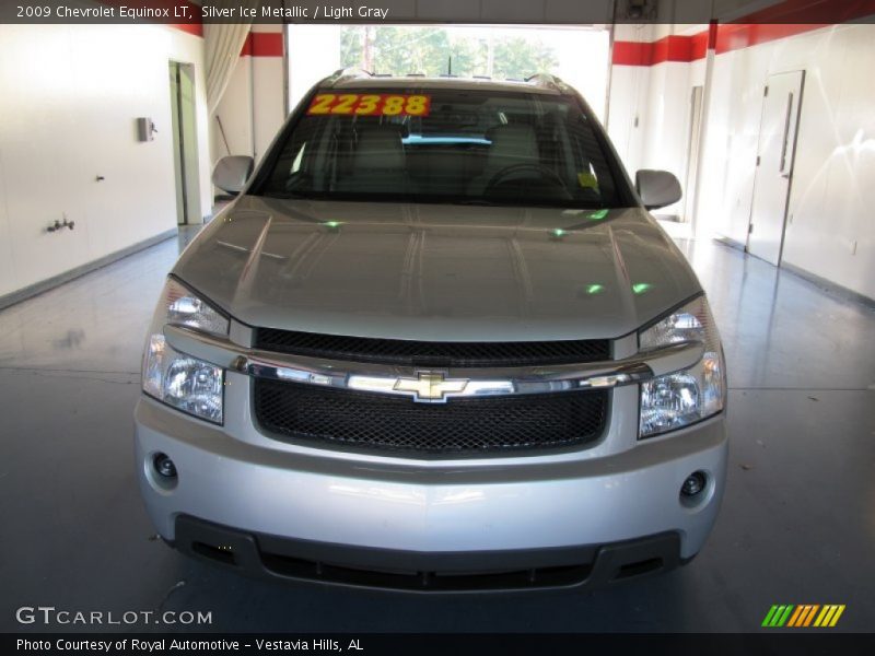 Silver Ice Metallic / Light Gray 2009 Chevrolet Equinox LT