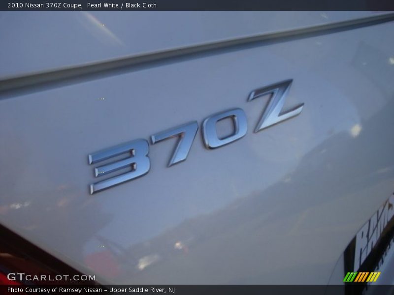  2010 370Z Coupe Logo