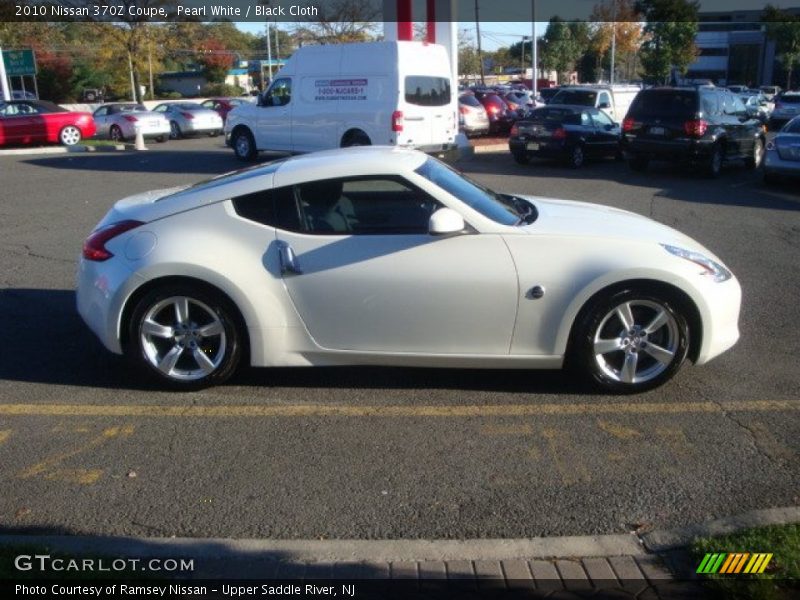 Pearl White / Black Cloth 2010 Nissan 370Z Coupe
