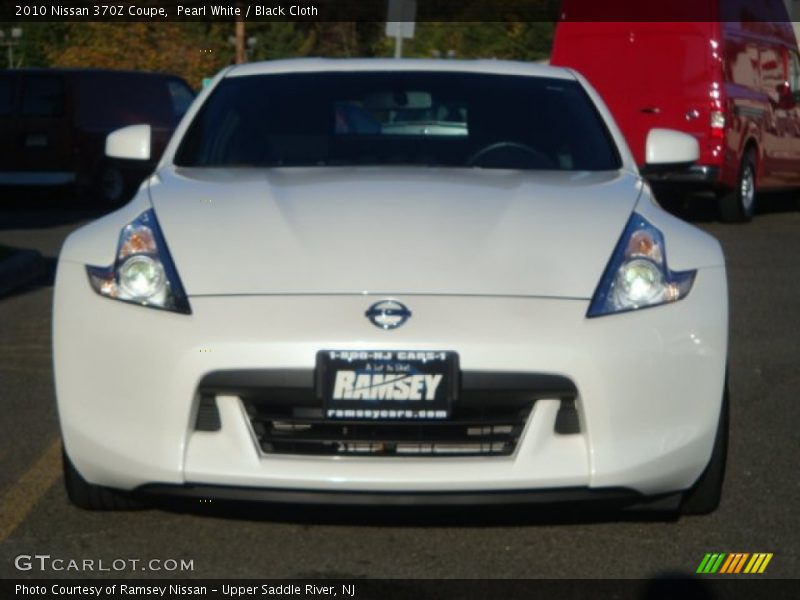 Pearl White / Black Cloth 2010 Nissan 370Z Coupe
