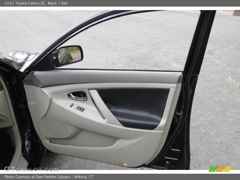 Black / Ash 2011 Toyota Camry LE