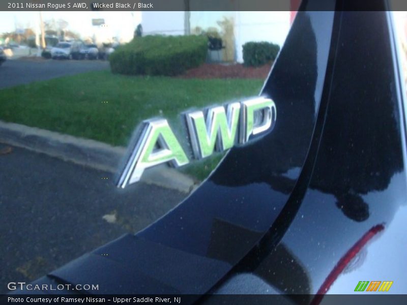 Wicked Black / Black 2011 Nissan Rogue S AWD