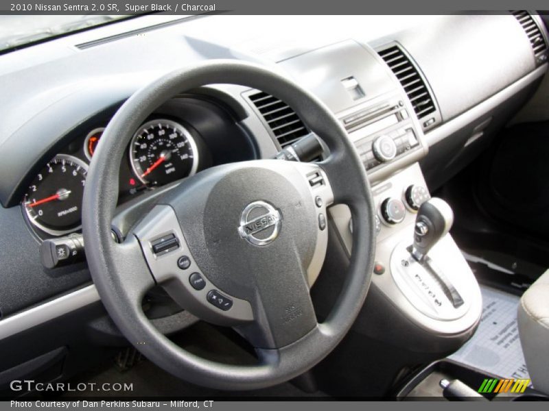 Super Black / Charcoal 2010 Nissan Sentra 2.0 SR