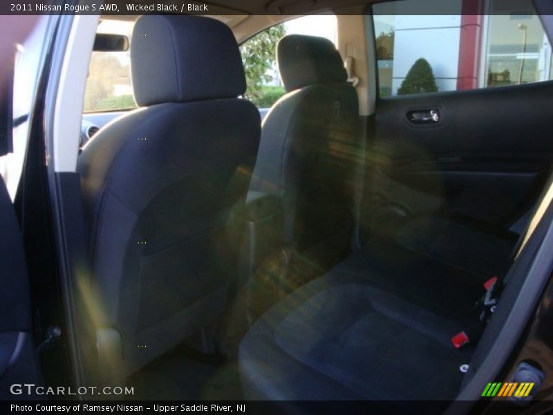 Wicked Black / Black 2011 Nissan Rogue S AWD