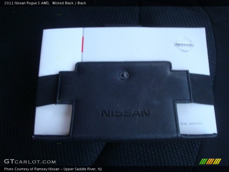 Wicked Black / Black 2011 Nissan Rogue S AWD