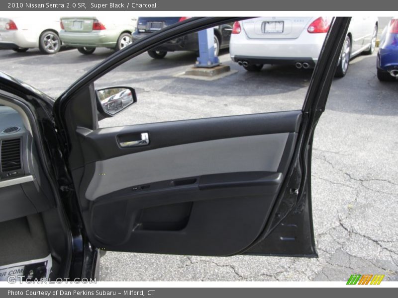Super Black / Charcoal 2010 Nissan Sentra 2.0 SR
