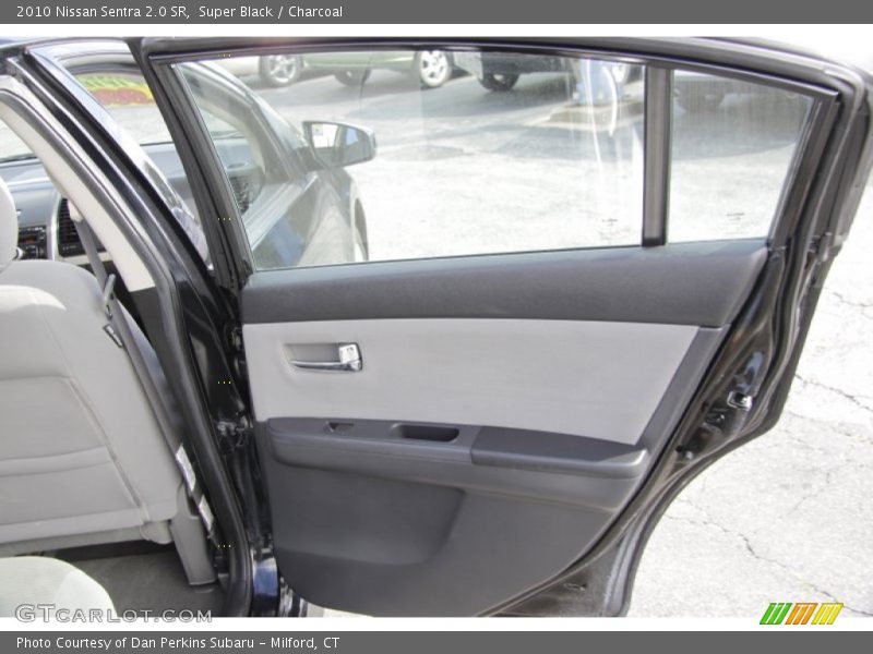 Super Black / Charcoal 2010 Nissan Sentra 2.0 SR