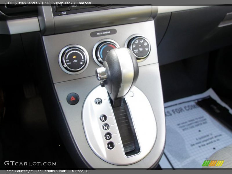 Super Black / Charcoal 2010 Nissan Sentra 2.0 SR