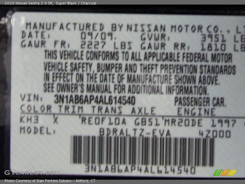 Super Black / Charcoal 2010 Nissan Sentra 2.0 SR