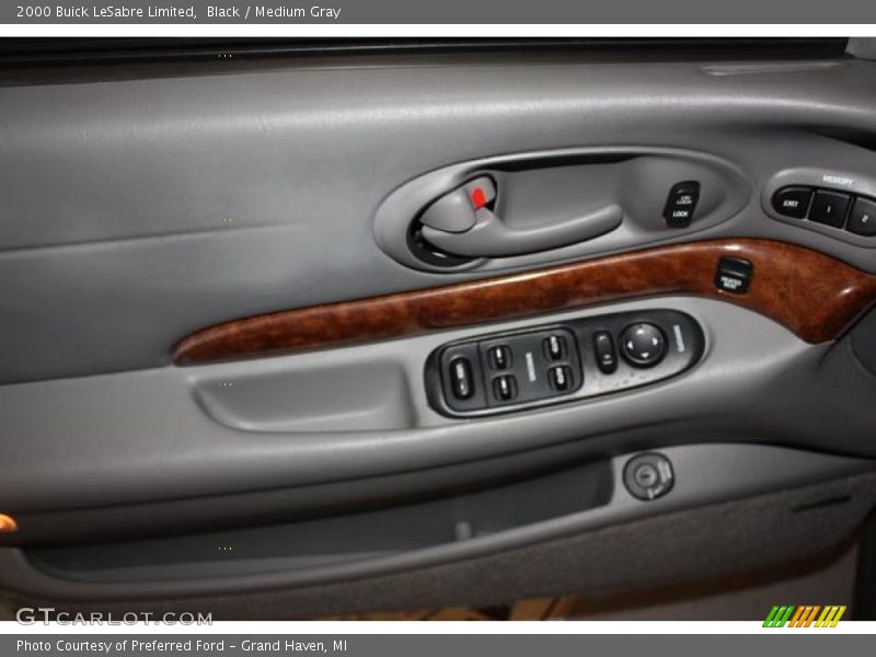 Black / Medium Gray 2000 Buick LeSabre Limited