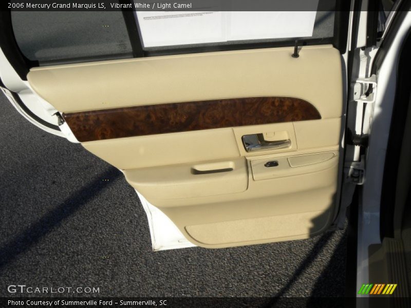 Vibrant White / Light Camel 2006 Mercury Grand Marquis LS