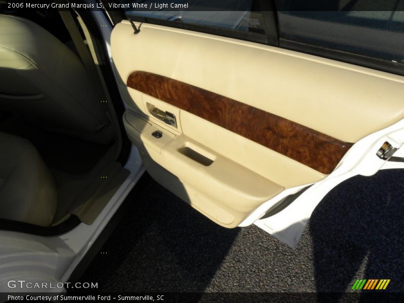 Vibrant White / Light Camel 2006 Mercury Grand Marquis LS