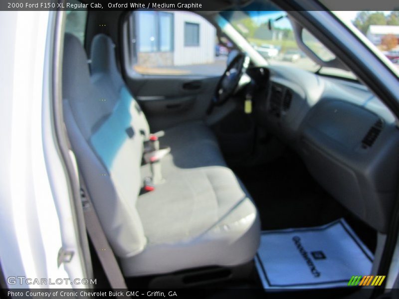 Oxford White / Medium Graphite 2000 Ford F150 XL Regular Cab