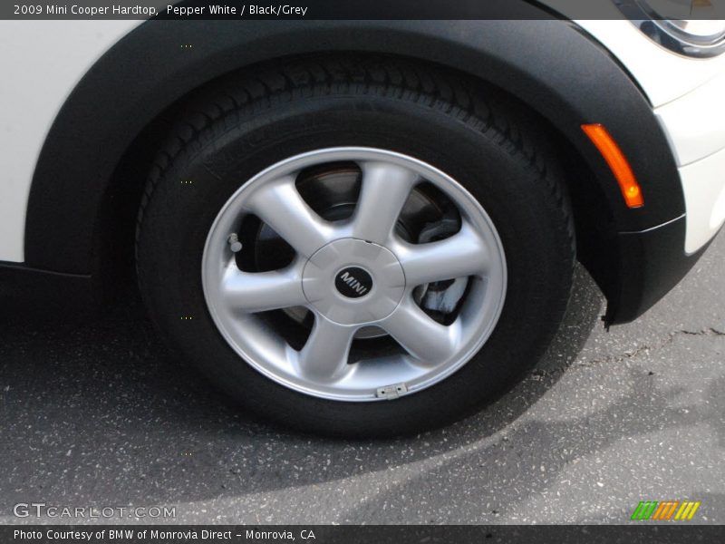 Pepper White / Black/Grey 2009 Mini Cooper Hardtop