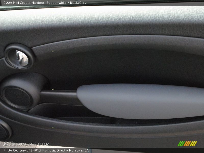 Pepper White / Black/Grey 2009 Mini Cooper Hardtop