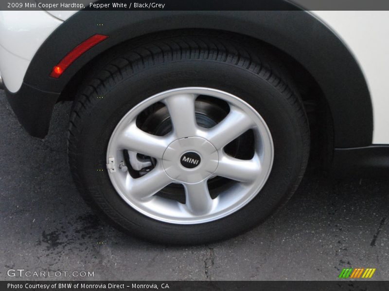 Pepper White / Black/Grey 2009 Mini Cooper Hardtop