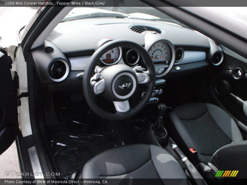 Pepper White / Black/Grey 2009 Mini Cooper Hardtop