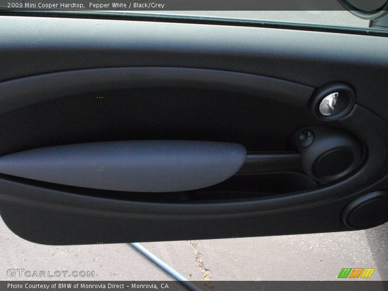 Pepper White / Black/Grey 2009 Mini Cooper Hardtop