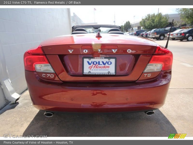 Flamenco Red Metallic / Off Black 2012 Volvo C70 T5