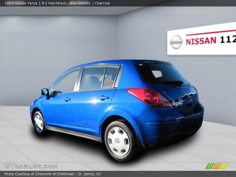 Blue Metallic / Charcoal 2009 Nissan Versa 1.8 S Hatchback