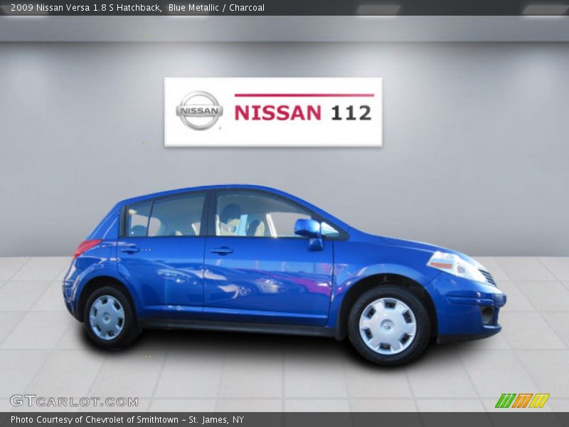 Blue Metallic / Charcoal 2009 Nissan Versa 1.8 S Hatchback