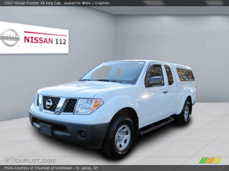 Avalanche White / Graphite 2007 Nissan Frontier XE King Cab