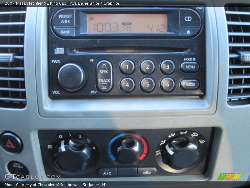 Avalanche White / Graphite 2007 Nissan Frontier XE King Cab