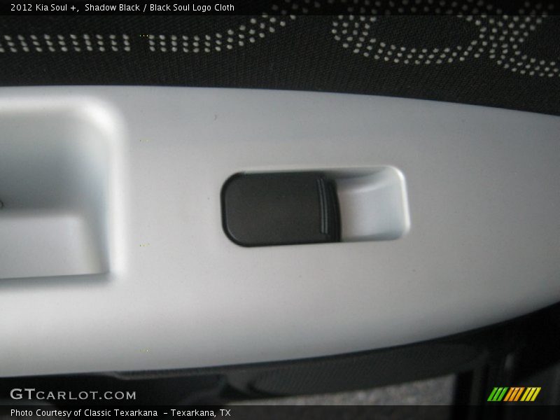 Shadow Black / Black Soul Logo Cloth 2012 Kia Soul +