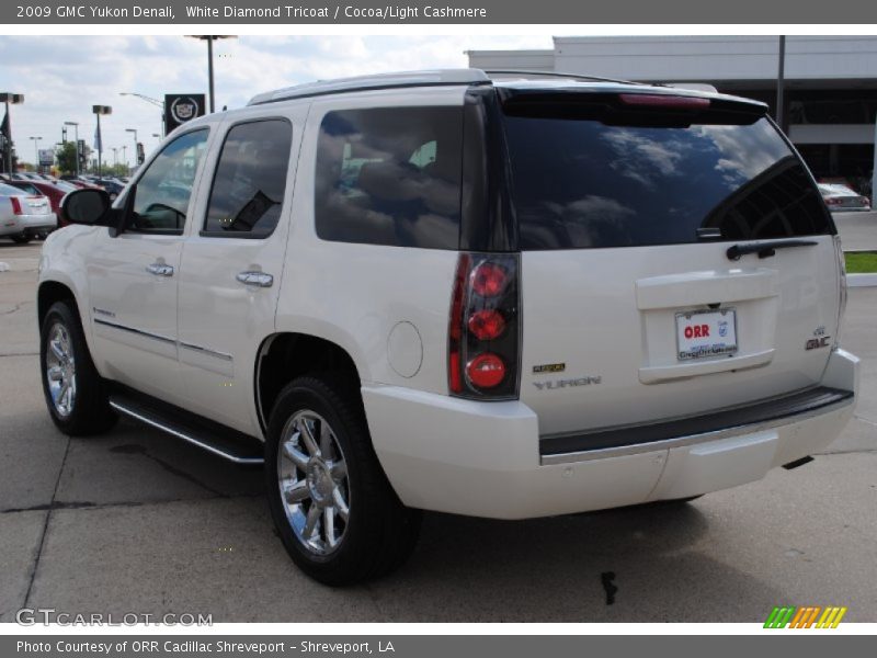 White Diamond Tricoat / Cocoa/Light Cashmere 2009 GMC Yukon Denali