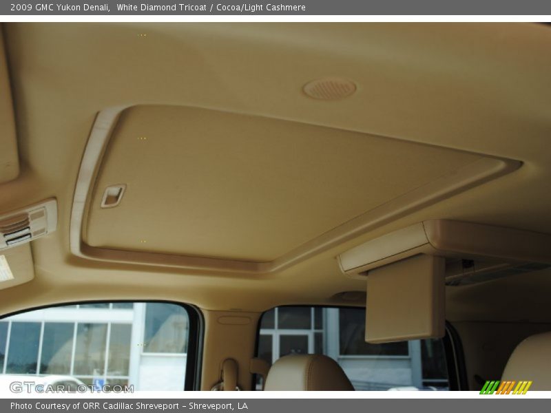 White Diamond Tricoat / Cocoa/Light Cashmere 2009 GMC Yukon Denali