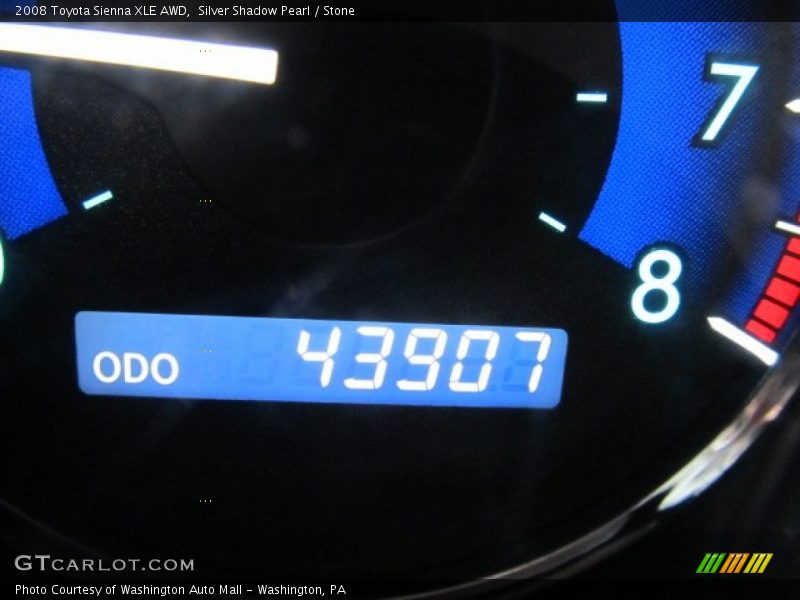 Silver Shadow Pearl / Stone 2008 Toyota Sienna XLE AWD