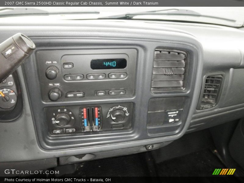 Summit White / Dark Titanium 2007 GMC Sierra 2500HD Classic Regular Cab Chassis