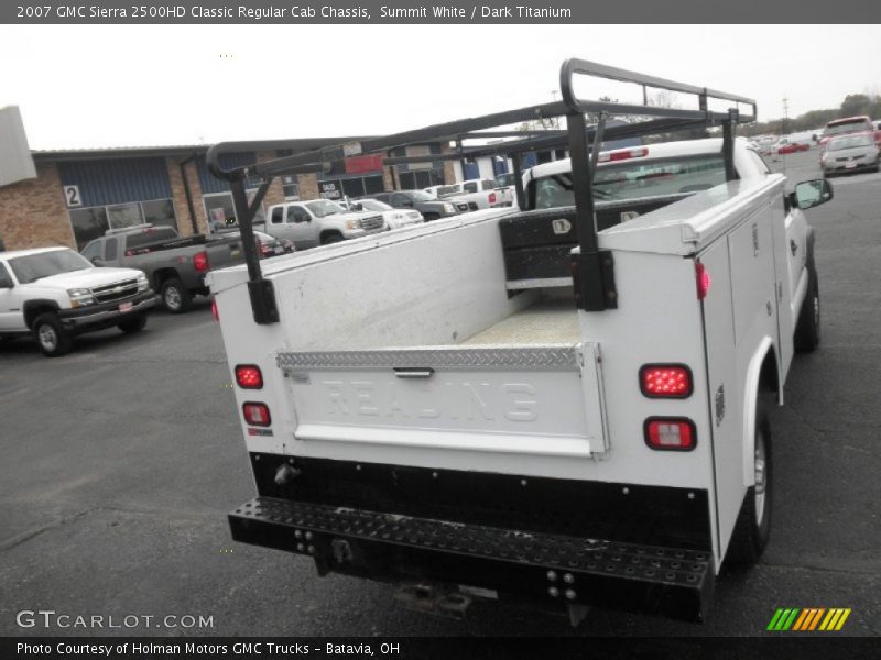 Summit White / Dark Titanium 2007 GMC Sierra 2500HD Classic Regular Cab Chassis