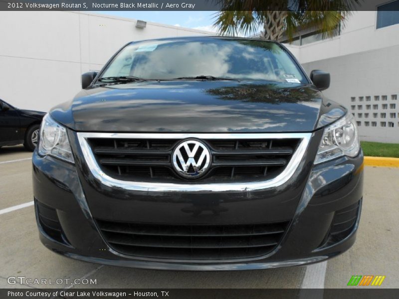Nocturne Black Metallic / Aero Gray 2012 Volkswagen Routan S