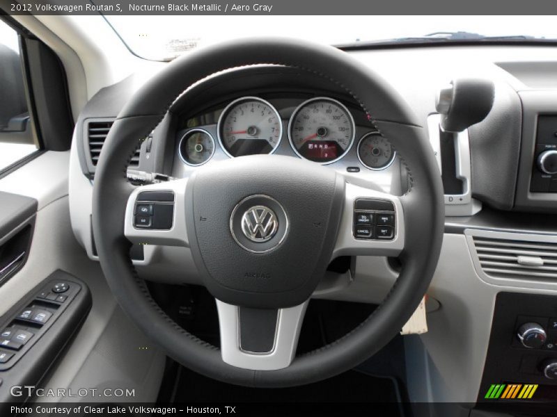 Nocturne Black Metallic / Aero Gray 2012 Volkswagen Routan S