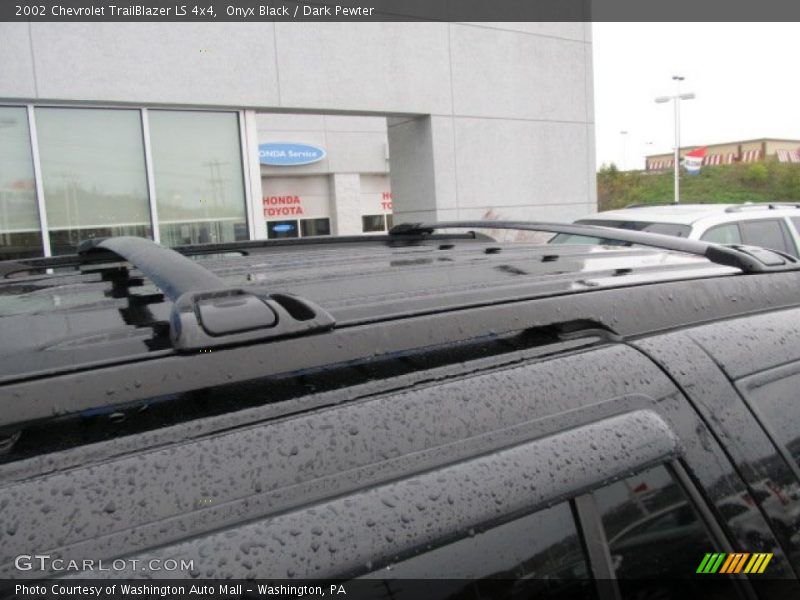 Onyx Black / Dark Pewter 2002 Chevrolet TrailBlazer LS 4x4