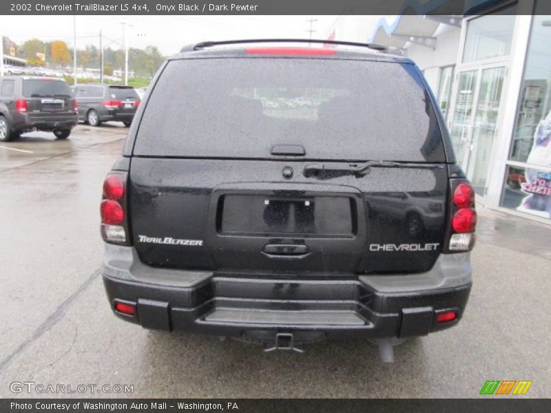 Onyx Black / Dark Pewter 2002 Chevrolet TrailBlazer LS 4x4