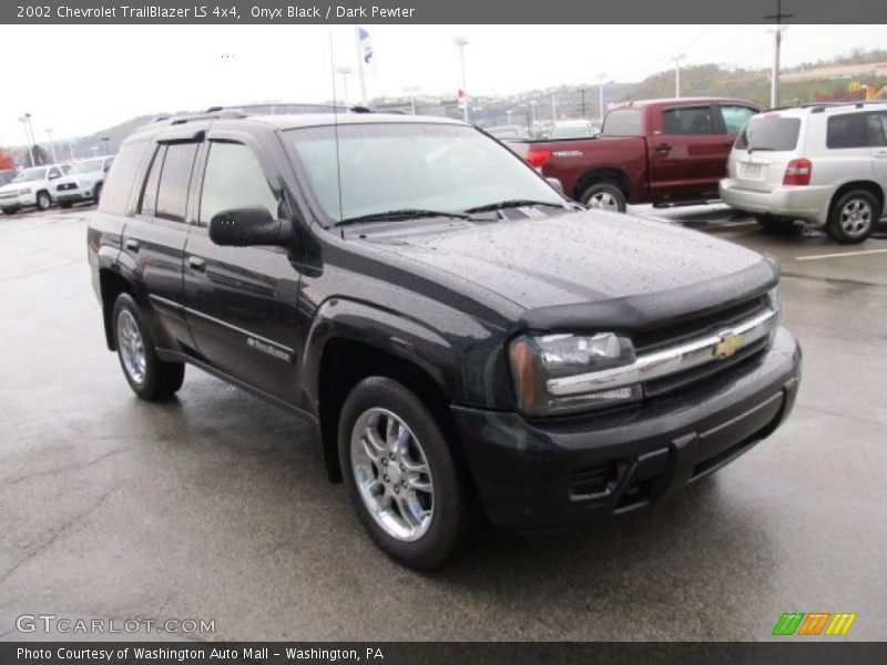 Onyx Black / Dark Pewter 2002 Chevrolet TrailBlazer LS 4x4