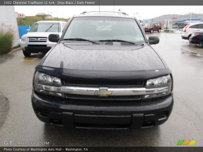 Onyx Black / Dark Pewter 2002 Chevrolet TrailBlazer LS 4x4