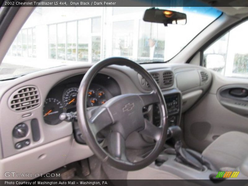 Onyx Black / Dark Pewter 2002 Chevrolet TrailBlazer LS 4x4